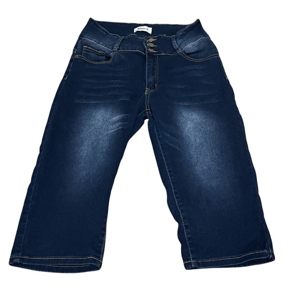 between us Denim - Between Us size 13 capri jean pants